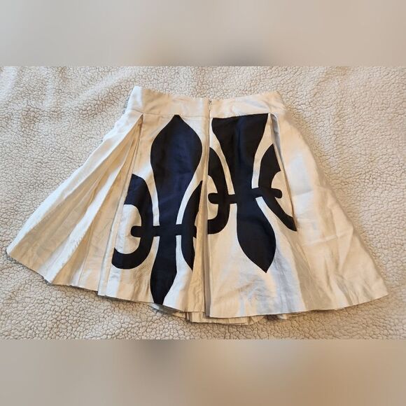Club Monaco White Satin Lilly Symbol Puff Tulle Lined A-Line Mini Skirt - Picture 3 of 7